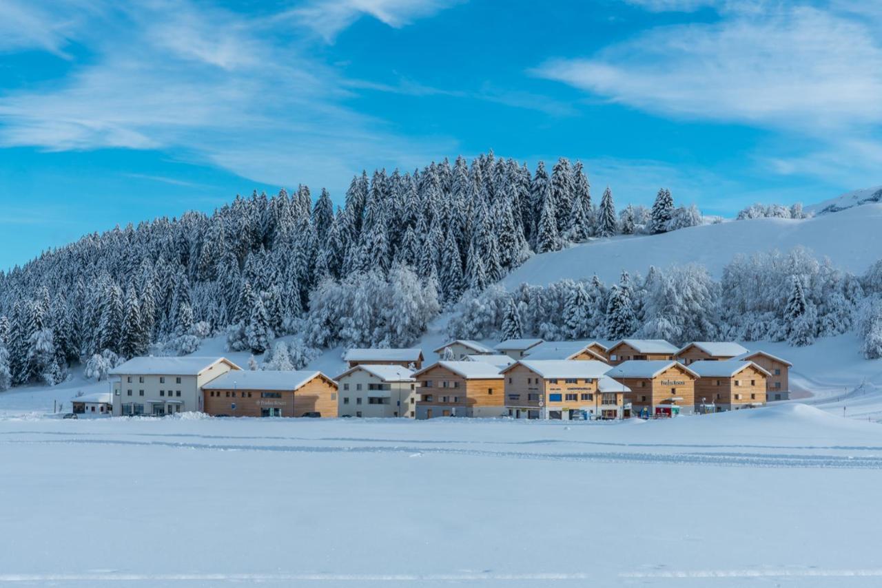 Pradas Resort Brigels Breíl Exterior foto